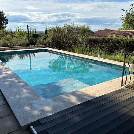 Gite 2 Chambres Avec Piscine Sernhac Exterior photo