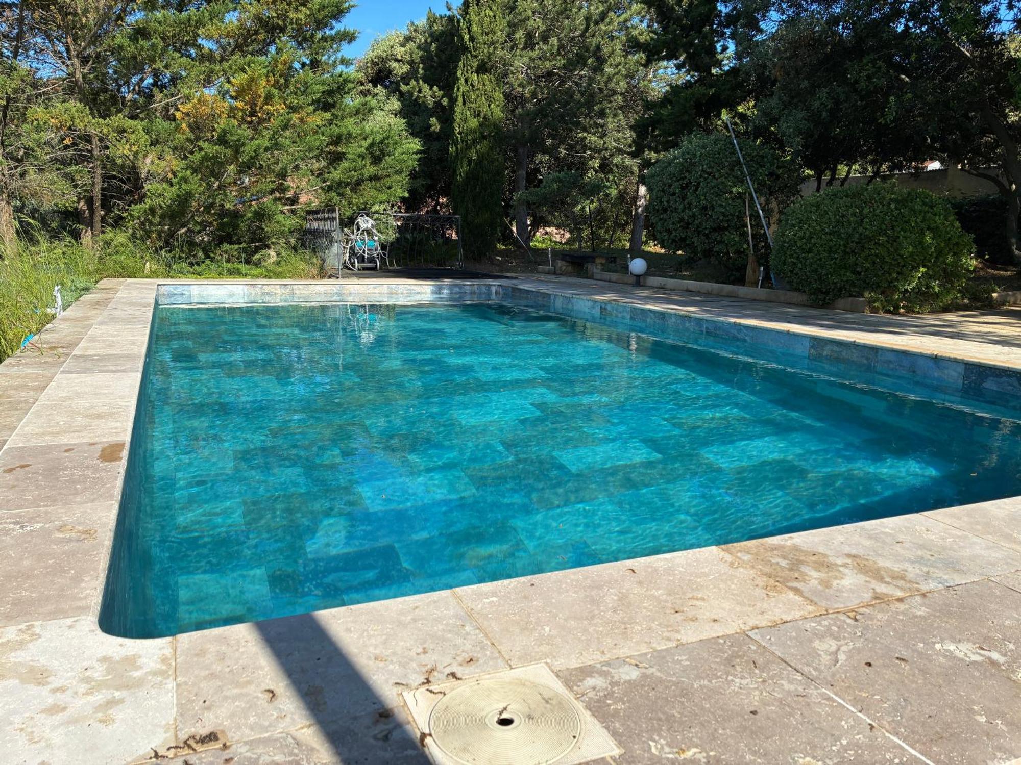 Gite 2 Chambres Avec Piscine Sernhac Exterior photo